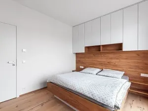 Pronájem bytu 2+kk, Praha - Karlín, Křižíkova, 48 m2