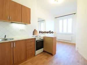 Pronájem bytu 2+kk, Praha - Nusle, Lounských, 46 m2
