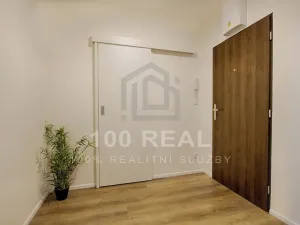 Pronájem bytu 2+kk, Hradec Králové, Průmyslová, 45 m2