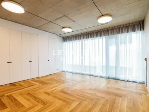 Pronájem atypického bytu, Praha - Bubeneč, Ronalda Reagana, 198 m2