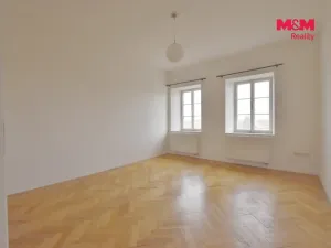 Pronájem bytu 2+1, Hradec Králové, Velké náměstí, 45 m2