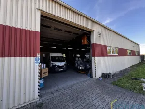 Pronájem výrobních prostor, Radhošť, 450 m2