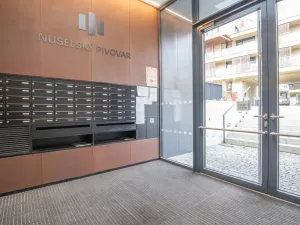 Pronájem bytu 2+kk, Praha - Nusle, Vrtbova, 57 m2