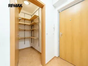 Prodej bytu 3+kk, Praha - Kyje, Sicherova, 79 m2