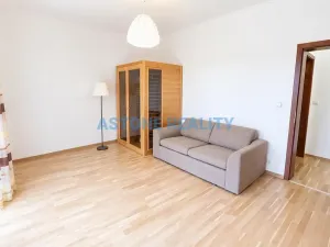 Pronájem rodinného domu, Trnová, 213 m2