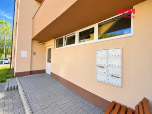 Prodej bytu 3+1, Lubenec, Pražská, 66 m2