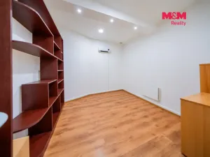 Prodej komerční nemovitosti, Slavkov u Brna, Koláčkovo náměstí, 99 m2