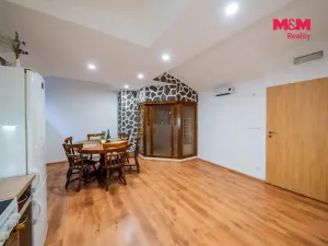 Prodej komerční nemovitosti, Slavkov u Brna, Koláčkovo náměstí, 99 m2