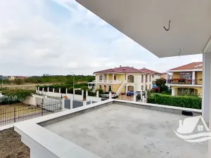 Prodej rodinného domu, Pomorie, Bulharsko, 220 m2
