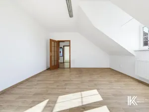 Prodej rodinného domu, Hrochův Týnec, 356 m2
