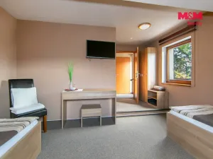 Prodej ubytování, Kladruby, Husova, 900 m2
