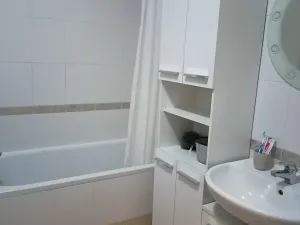 Pronájem bytu 2+kk, Praha, Hornoměcholupská, 58 m2
