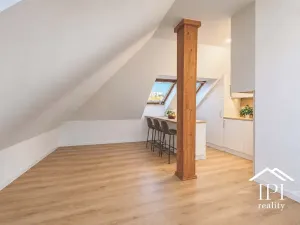 Prodej bytu 2+kk, Praha - Holešovice, Komunardů, 53 m2