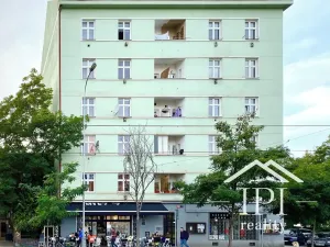 Prodej bytu 2+kk, Praha - Holešovice, Komunardů, 53 m2
