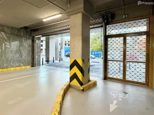 Pronájem garážového stání, Brno, Fuchsova, 12 m2