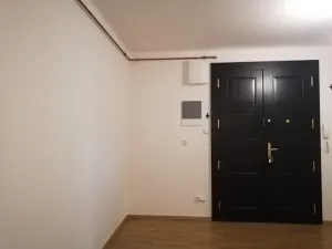 Pronájem kanceláře, Praha - Žižkov, Roháčova, 67 m2