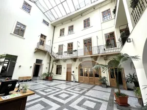 Pronájem kanceláře, Praha - Staré Město, Husova, 167 m2