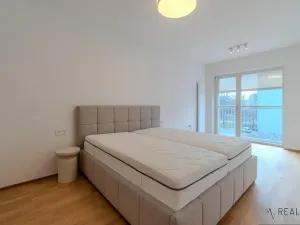 Pronájem bytu 2+kk, Ostrava, Dlouhá, 58 m2
