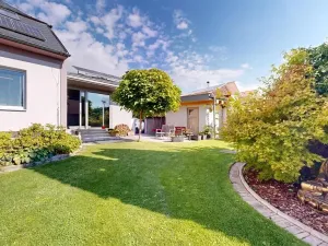 Prodej vily, Jirny, 306 m2