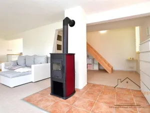 Prodej chaty, Lešany, 85 m2