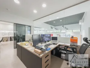 Prodej obchodního prostoru, Jesenice, V Roháči I., 109 m2