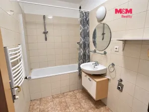 Prodej bytu 2+kk, Praha, Na žertvách, 68 m2