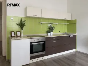 Pronájem bytu 2+kk, Praha - Holešovice, Farského, 51 m2