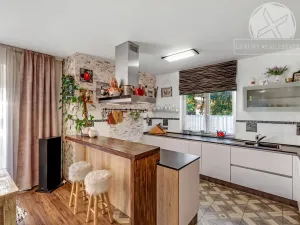 Prodej rodinného domu, Jesenice - Horní Jirčany, 230 m2