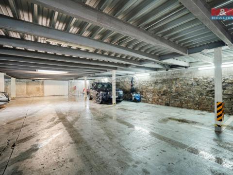 Prodej garážového stání, Praha, 19 m2