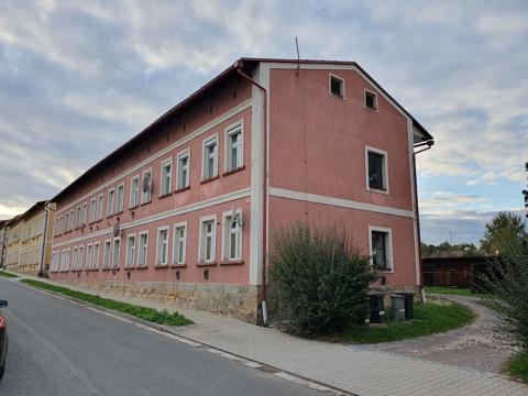 Pronájem bytu 1+kk, Dvůr Králové nad Labem, Bezručova