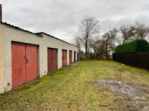 Pronájem garáže, Nové Strašecí, U Stadionu, 21 m2