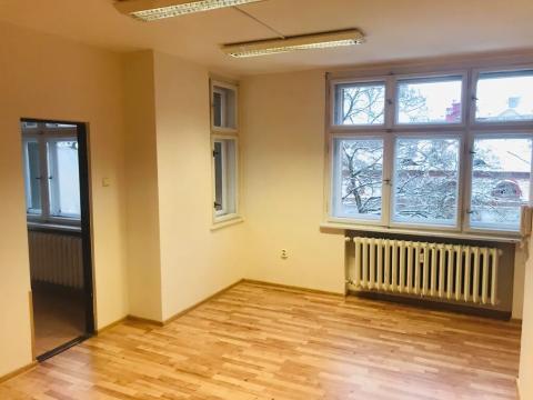 Pronájem obchodního prostoru, Karlovy Vary, T. G. Masaryka, 27 m2