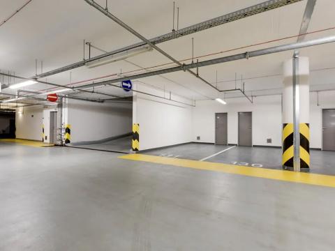 Pronájem garážového stání, Praha - Vinohrady, Korunní, 12 m2