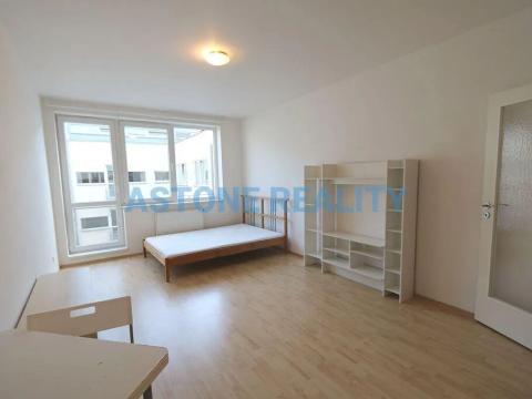 Pronájem bytu 1+kk, Praha - Hostavice, U Hostavického potoka, 46 m2