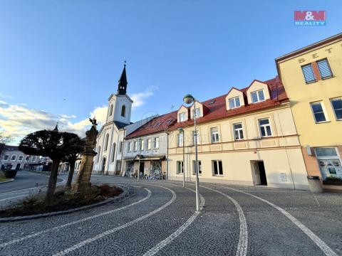 Pronájem bytu 1+kk, Třebechovice pod Orebem, Masarykovo náměstí, 37 m2