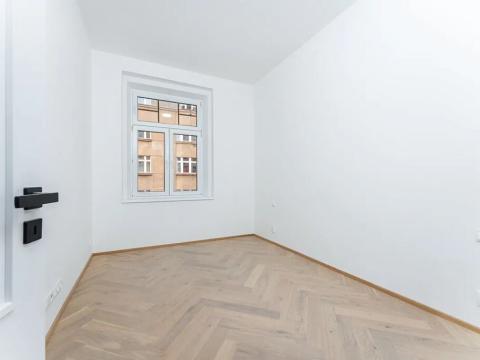 Prodej bytu 1+kk, Praha - Vršovice, Žitomírská, 30 m2