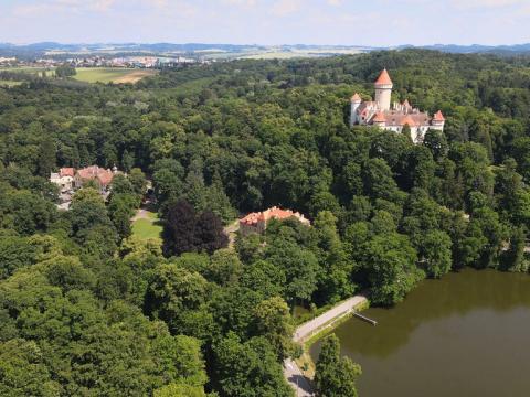 Prodej ubytování, Benešov - Konopiště, 1878 m2