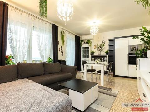 Prodej bytu 2+kk, Praha - Hloubětín, Nademlejnská, 51 m2