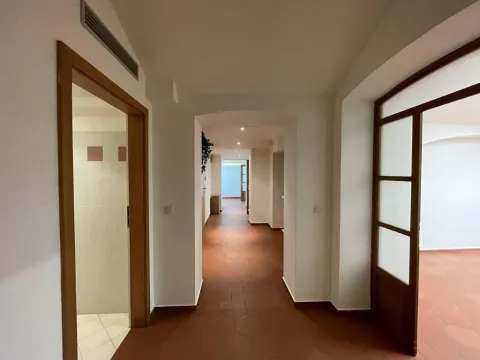 Prodej obchodního prostoru, Praha - Vinohrady, Šumavská, 103 m2