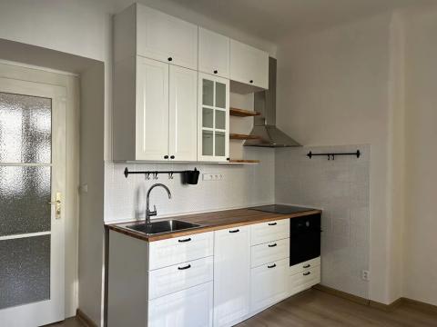 Pronájem bytu 2+kk, Praha - Žižkov, Buchovcova, 46 m2