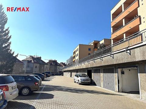 Pronájem garáže, Praha - Vysočany, Na Krocínce, 17 m2