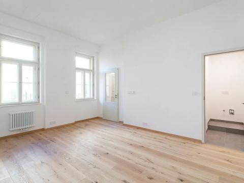 Prodej bytu 2+kk, Praha - Nové Město, Vyšehradská, 53 m2