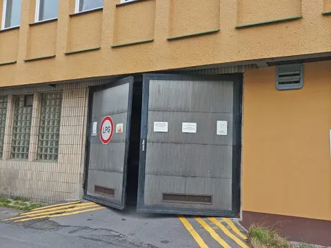 Prodej garážového stání, Ostrava, Bohuslava Martinů, 15 m2