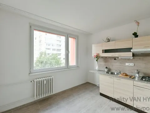 Pronájem bytu 1+1, Praha - Letňany, Bukovecká, 31 m2