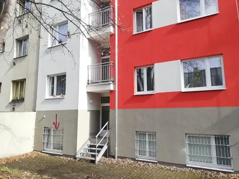 Pronájem bytu 1+kk, Praha - Vršovice, Karpatská, 23 m2
