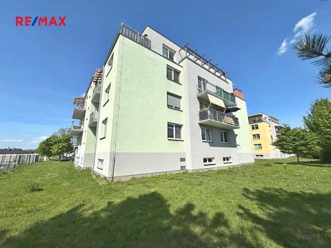Pronájem bytu 2+kk, Pardubice, Dubová, 70 m2