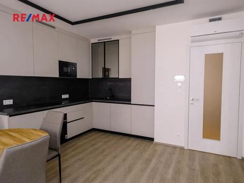 Pronájem bytu 2+kk, Praha - Libeň, Kotlaska, 59 m2