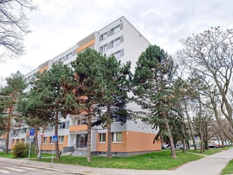 Prodej bytu 3+1, Praha - Střížkov, Černého, 61 m2