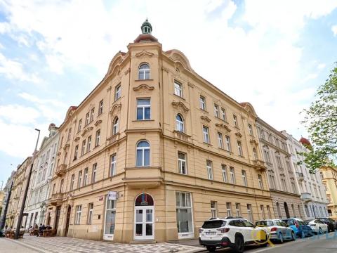 Prodej bytu 1+kk, Praha - Karlín, Sokolovská, 21 m2