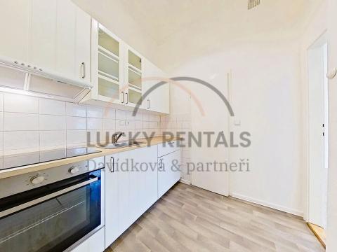 Pronájem bytu 1+kk, Praha - Strašnice, Na hroudě, 31 m2